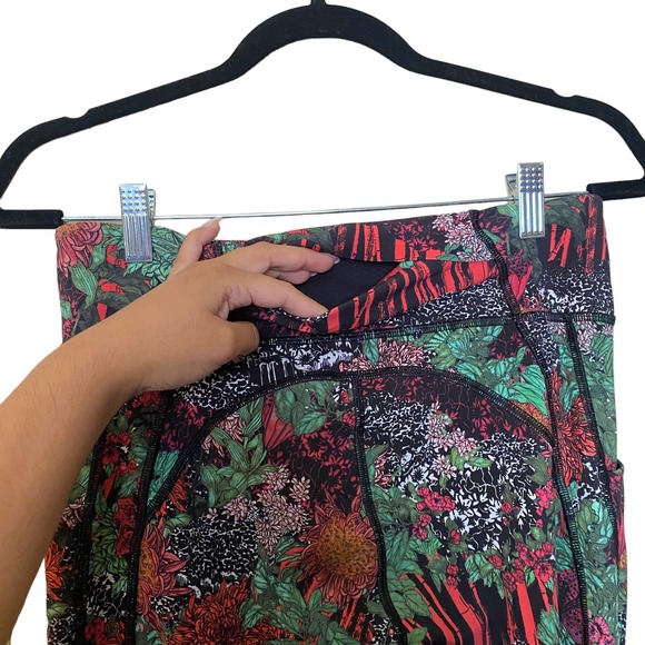 Lululemon Time To Sweat Crop *23" Zen Garden Multi sz 8 - Picture 4 of 10